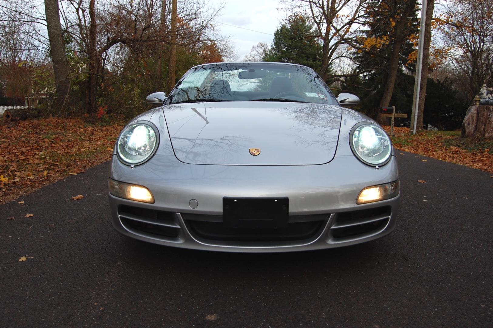 2006 Silver /Black Leather Porsche 911 (WP0CA29946S) with an 3.6L engine, 6 Speed Manual transmission, located at 6528 Lower York Road, New Hope, PA, 18938, (215) 862-9555, 40.358707, -74.977882 - Here we have a beautiful 911 convertible with a 3.6L 6 cylinder engine putting power to the rear wheels via a 6 speed manual transmission. The interior offers black leather, keyless entry, 2 master keys, cruise control, tilt steering wheel, power windows/locks/mirrors, power convertible top, power s - Photo#8